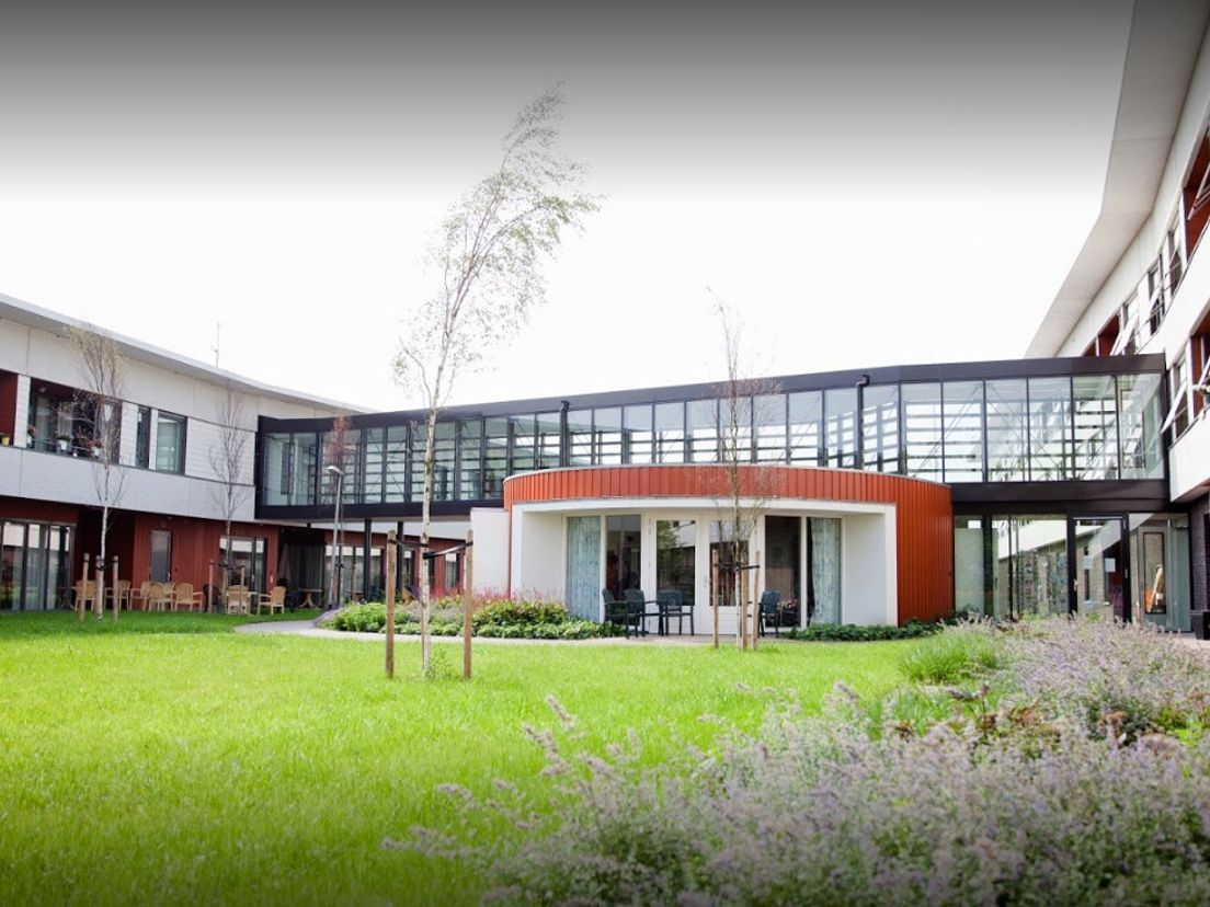 Drie doden en dertien besmettingen in verzorgingshuis Sommelsdijk