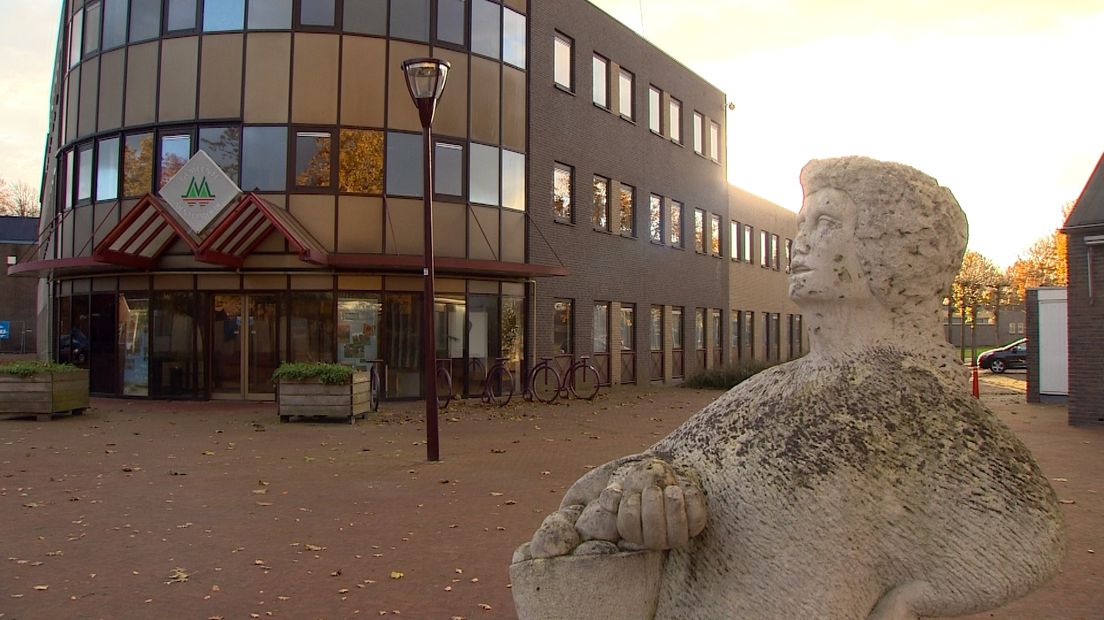 Oudgemeentehuis Muntendam nieuwe opvanglocatie voor Oekraïense vluchtelingen RTV Noord