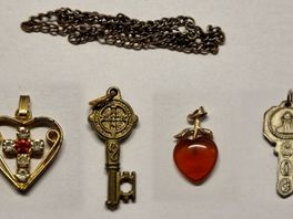 Sieraden gevonden bij aangehouden inbreker, van wie zijn ze?