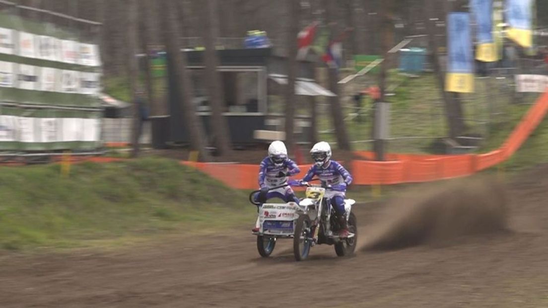 De cross in Oldebroek is een traditie.