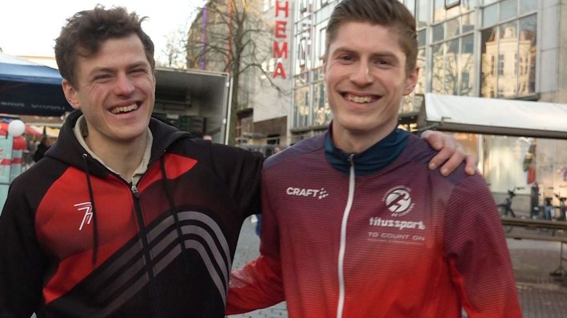 Milan (links) en Tom kunnen er nu smakelijk om lachen
