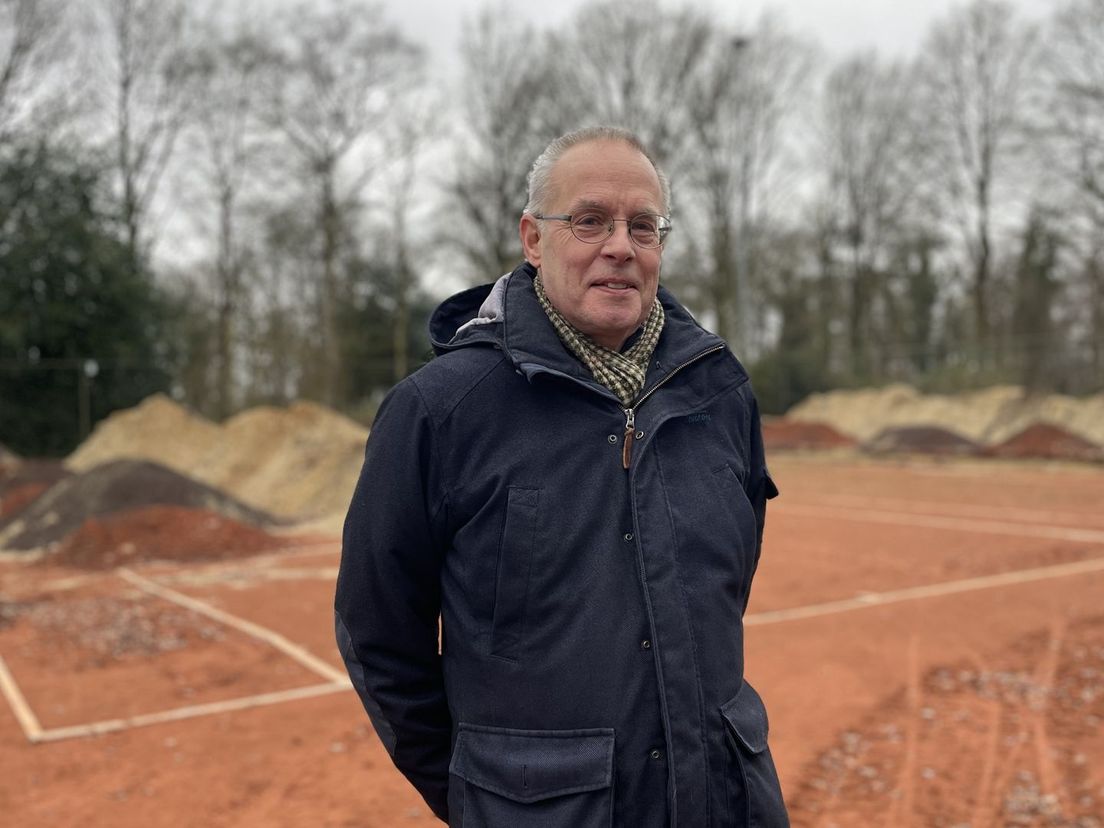 Voorzitter Peter Seeger van tennisclub Okko