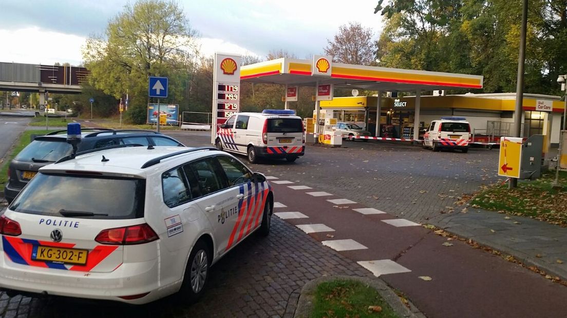 Politie bij het tankstation in 2016
