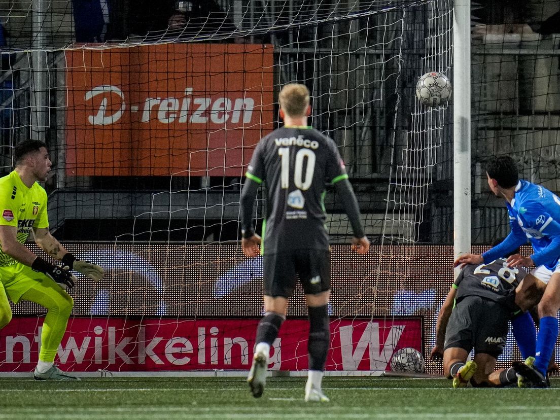 FC Dordrecht slikt weer een tegengoal op bezoek bij FC Den Bosch