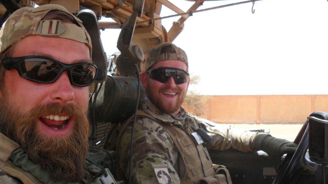 Henry Hoving en Kevin Roggeveld in Mali
