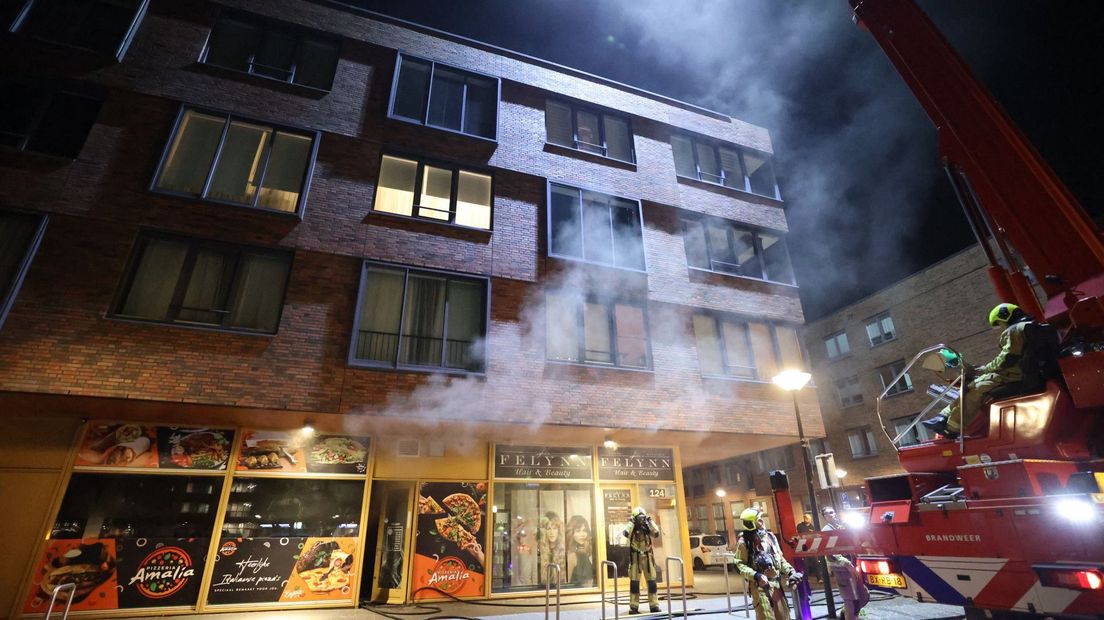 Twintig woningen Wateringse Veld ontruimd na brand in pizzeria