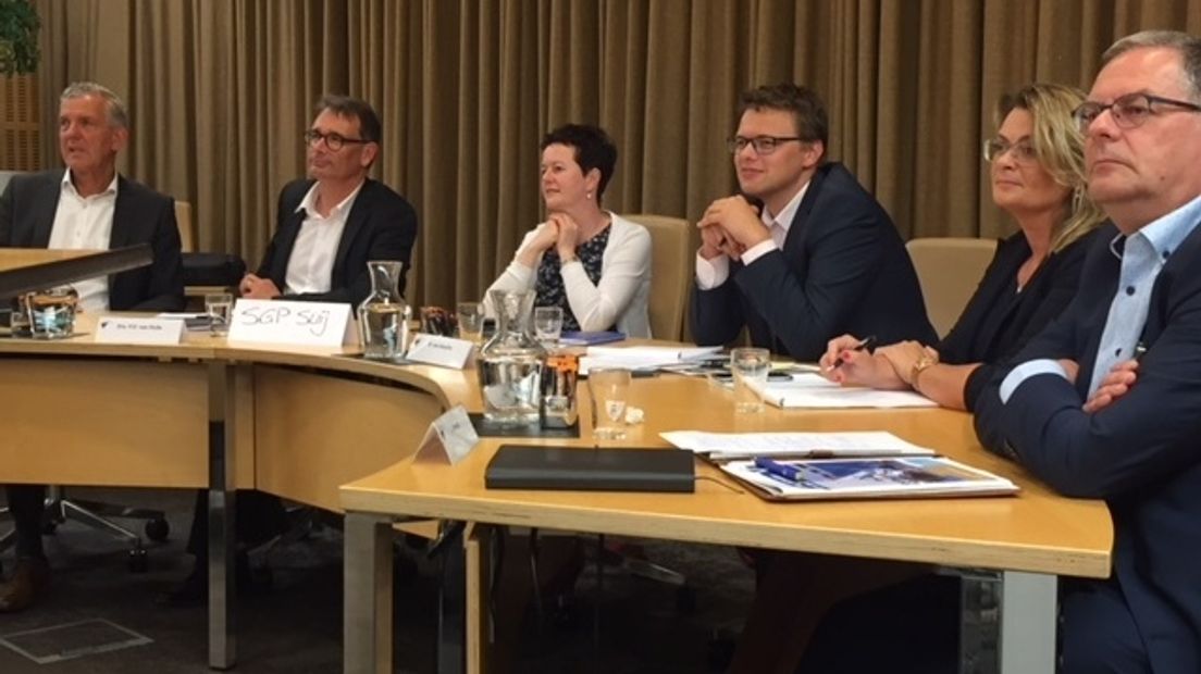 Het nieuwe college van Terneuzen met zes wethouders