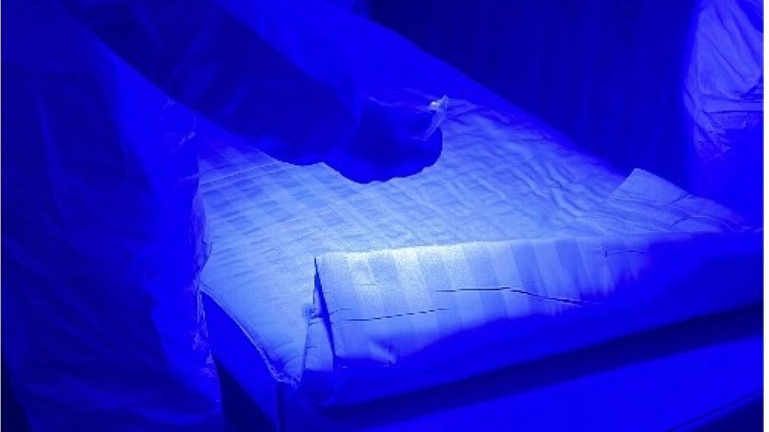 De forensische opsporing zoekt naar eventuele sporen