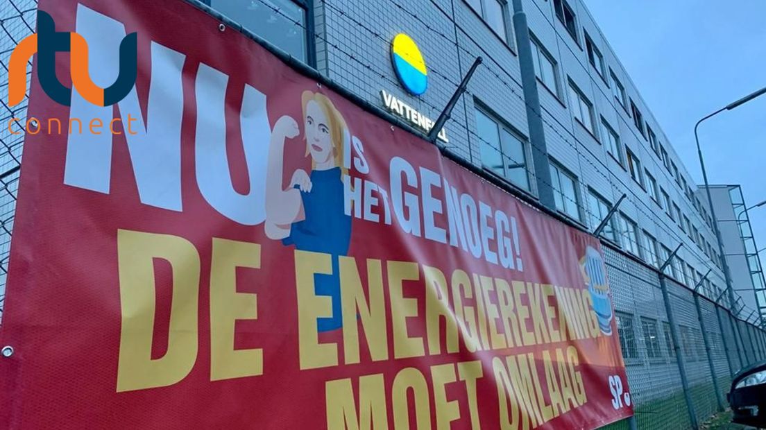 Spandoeken van de SP bij Vattenfall in Arnhem