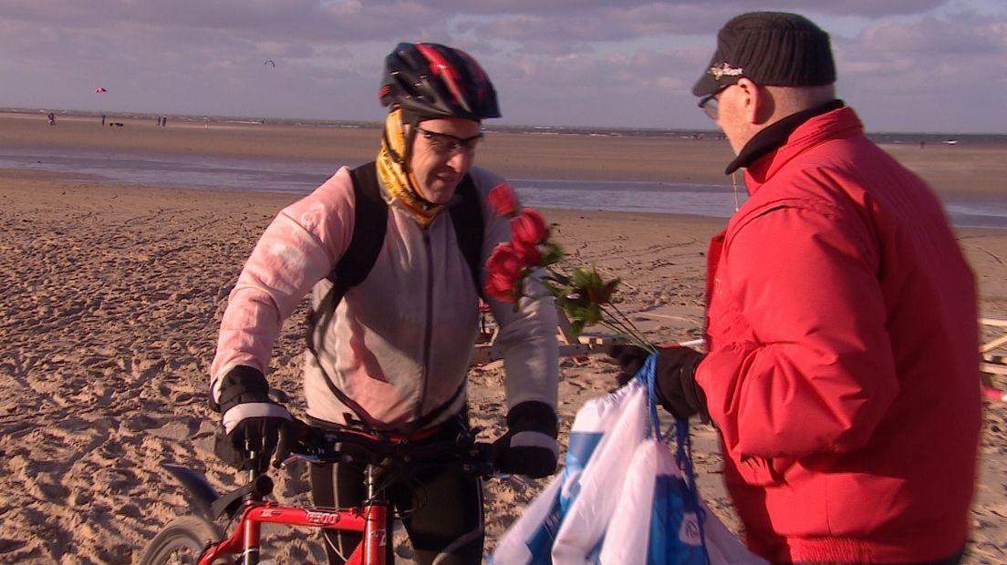 Tweede StrandRide for the Roses brengt ruim 7.000 euro op