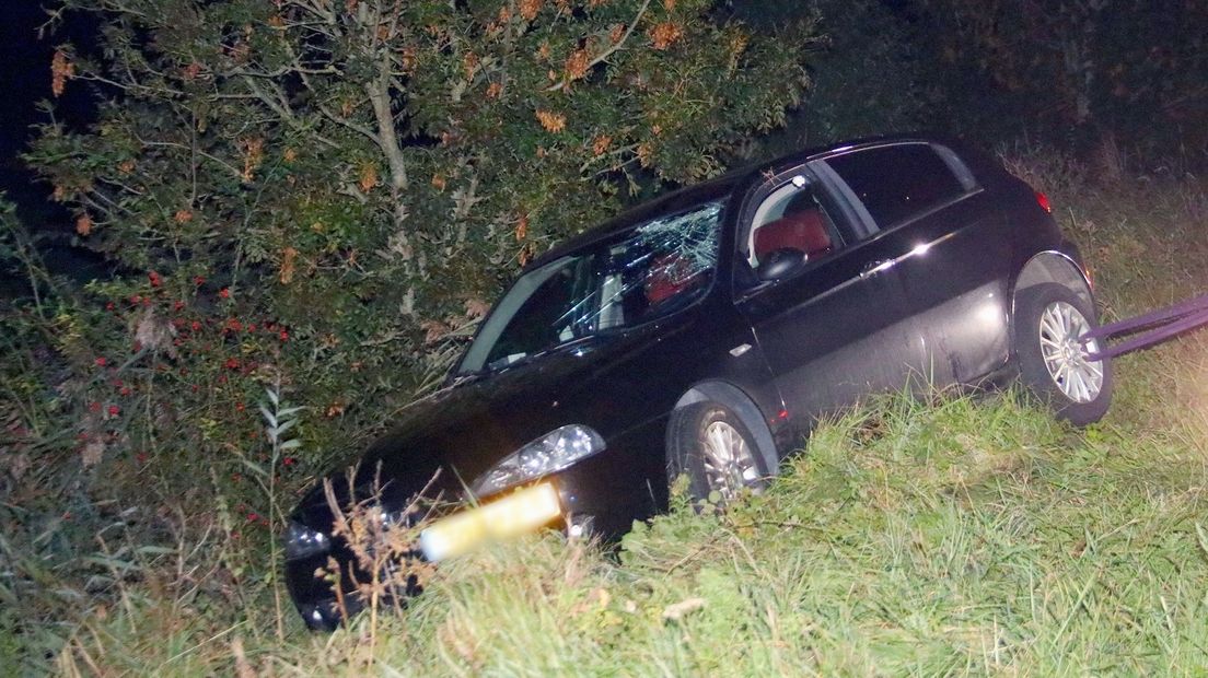 Auto van de weg in Axel, geen spoor van bestuurder