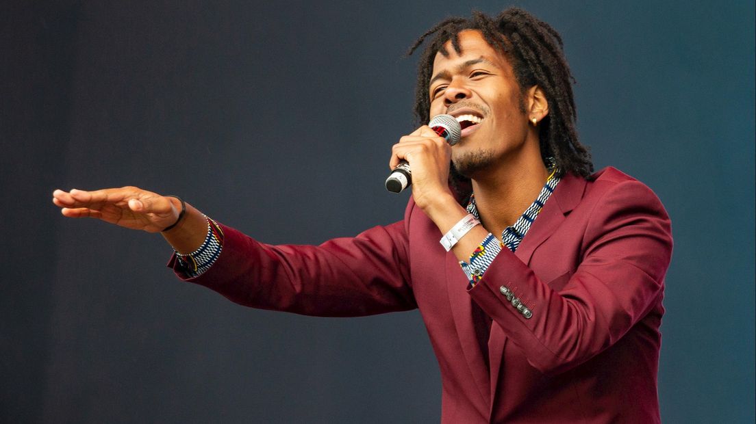 Jeangu Macrooy baalt, maar: "Ik begrijp beslissing om Songfestival te verzetten"