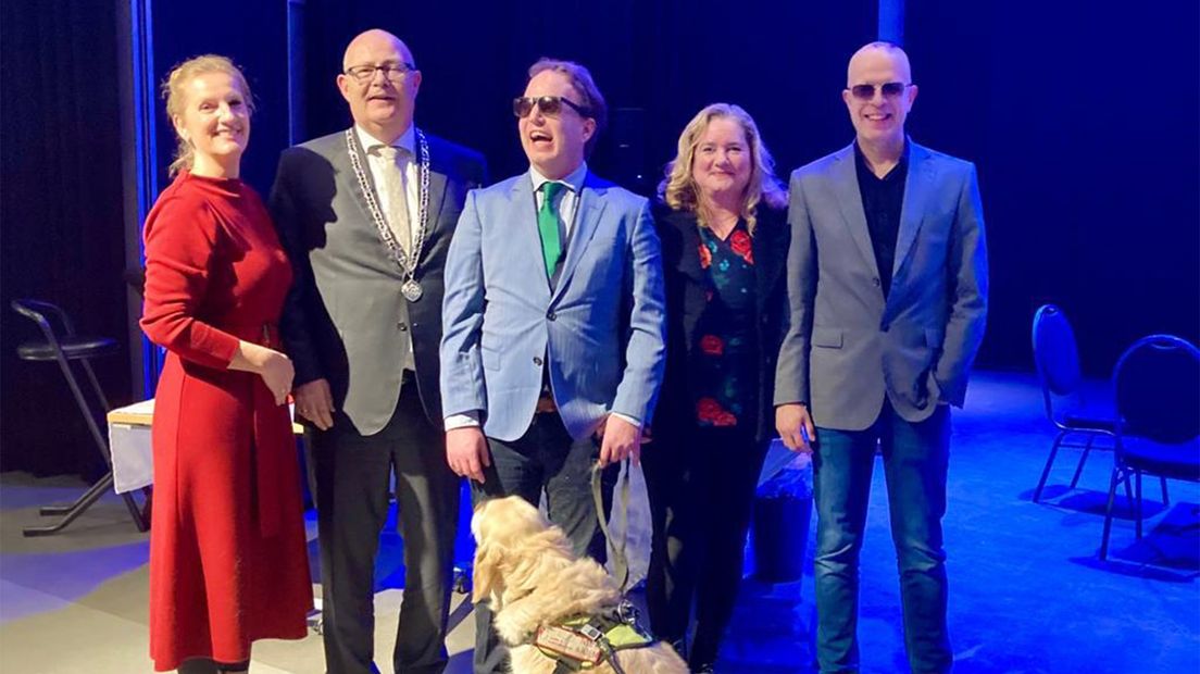 De taskforce op bezoek bij de kersverse burgemeester van Waalre
