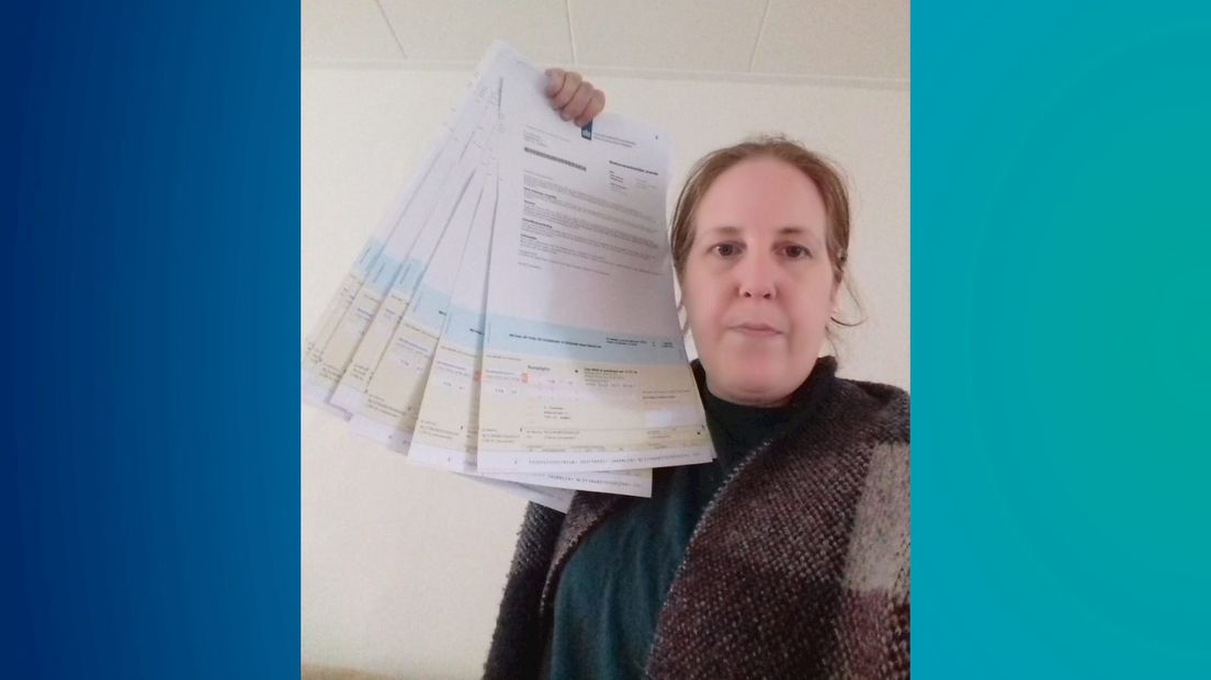 Petra Lavender ontving 10 blauwe enveloppen omdat haar bewindvoerder zorgpremies niet had afgedragen