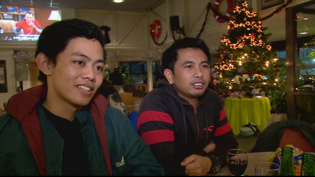 Deze zeelui zijn ver van huis tijdens de kerstdagen