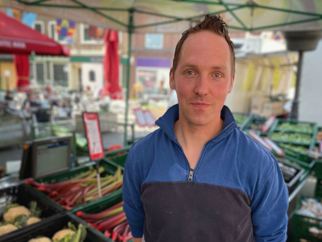 Marktkoopman Marcel Jansen: 'Minder mensen is minder omzet'