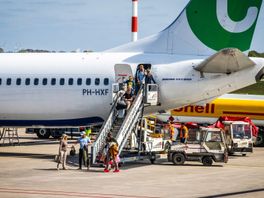 Honderden reizigers gedupeerd vanwege geschrapte vluchten op Rotterdam The Hague Airport