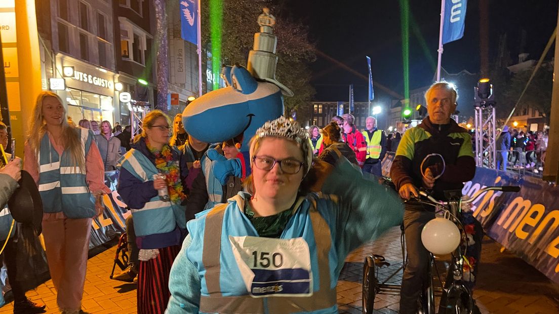 Een deelnemer aan de 4 Mijl 4 You