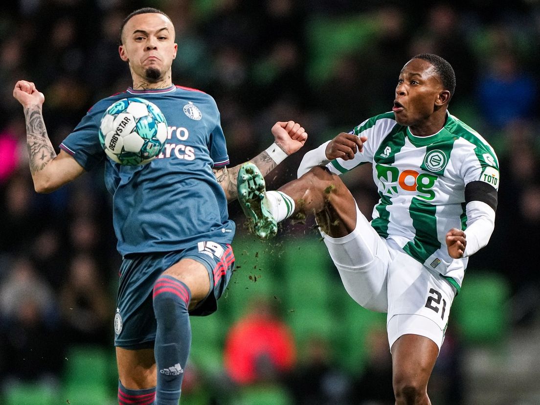 Hartman in duel met Kasanwirjo van FC Groningen