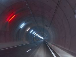 Kijk hier rondleiding: bijna gaat nieuwe tunnel en weg tussen Leiden en Katwijk open