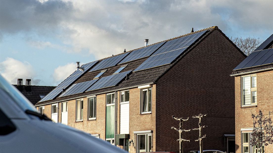 Volgens de directeur van Saman Groep is er een gigantische vraag naar zonnepanelen
