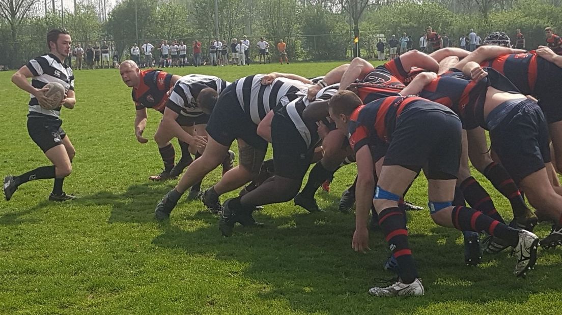Tovaal werd in de uitwedstrijd tegen Oemoemenoe kampioen van de 3e klasse