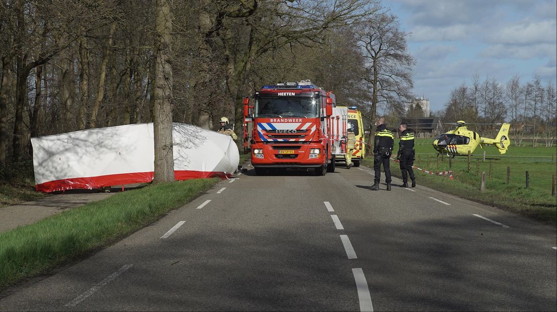 Bij het ongeluk kwam een 27-jarige Heetenaar om het leven