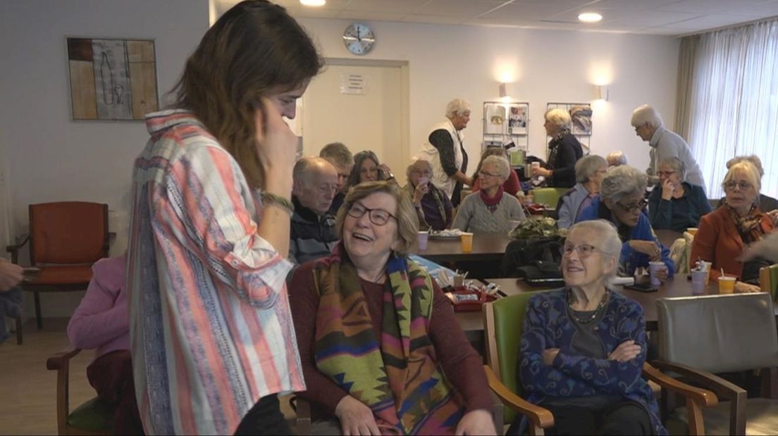 Oud geleerd, jong gedaan; college voor hoogbejaarde mensen in Deventer