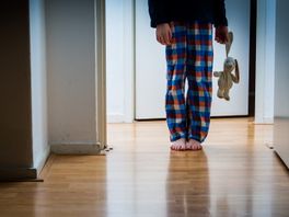 Woeste Angela dreigt zoontje (9) van balkon te gooien: 'Er knapte iets, had nooit mogen gebeuren'