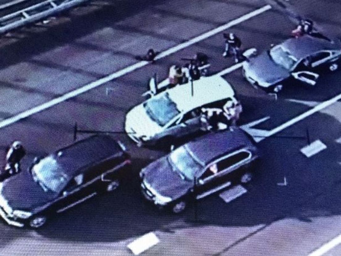 Aanhouding van zes overvalverdachten op de A2.