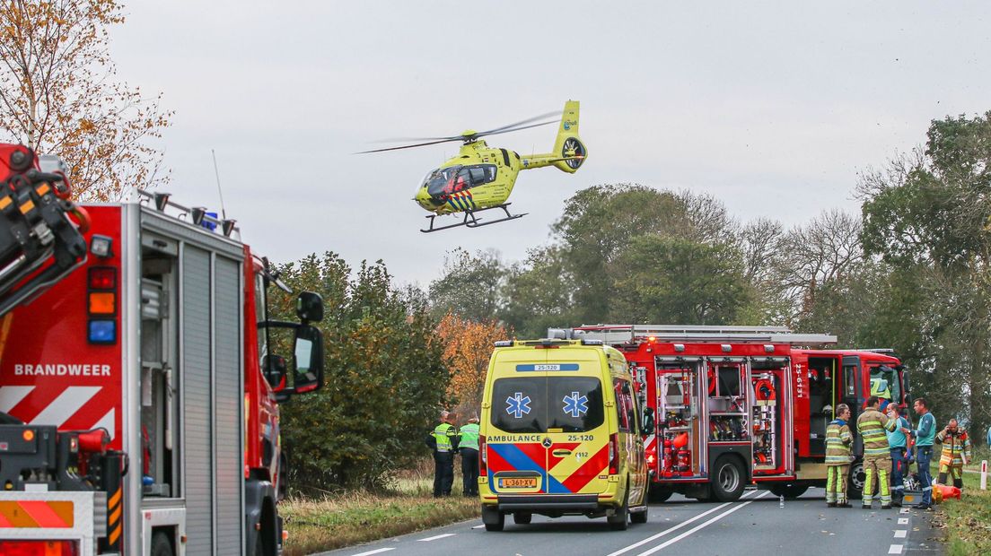 Bij het ongeluk tussen Marknesse en Emmeloord vielen gisteren drie doden. Een man uit Steenwijkerland raakte gewond.
