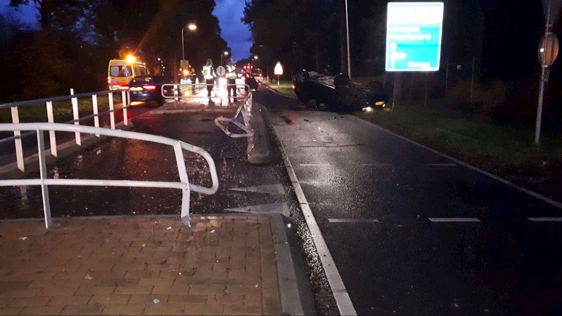 Auto slaat over de kop in Borne, bestuurder gewond