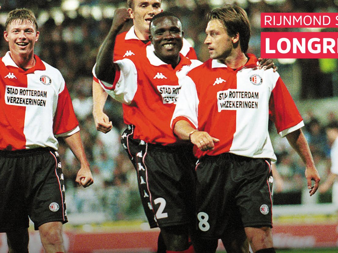 Igor Korneev (rechts) in actie voor Feyenoord in het seizoen 2000/2001. VLNR: Jon Dahl Tomasson, Ferry de Haan en Christian Gyan.