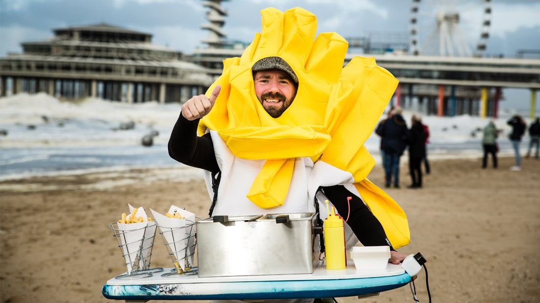 Joop Buyt heeft ook een Puik Plan: een drijvende friettent voor surfers.