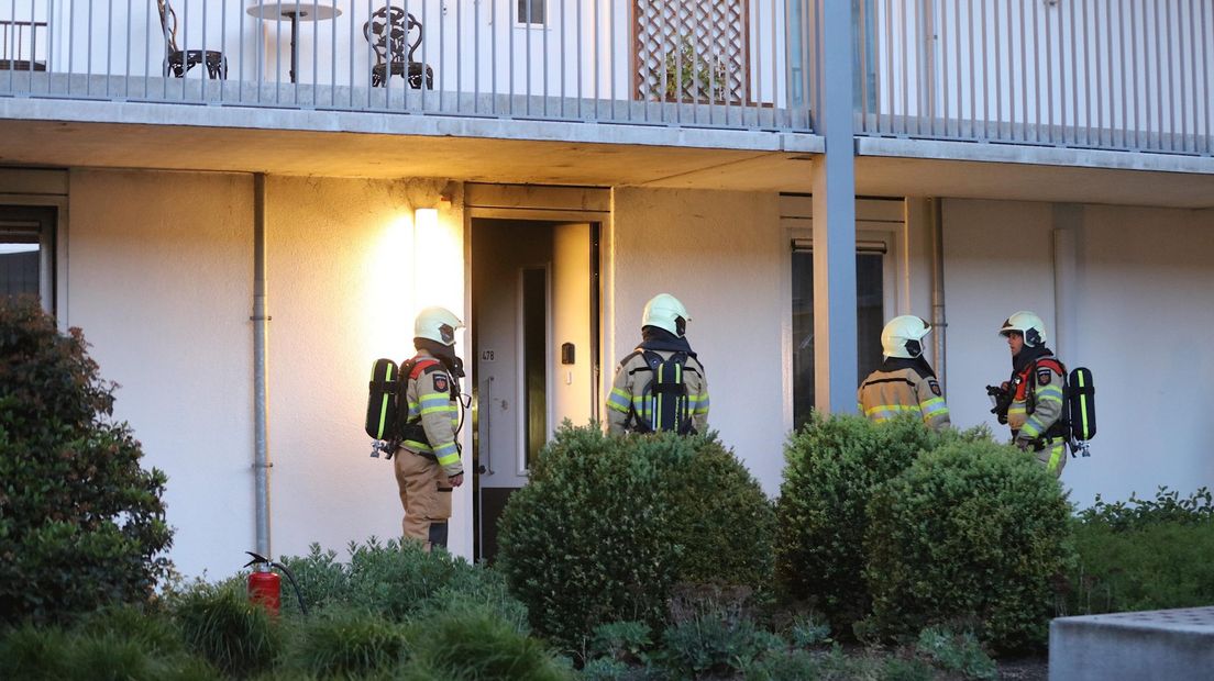 Bewoonster woningbrand Zwolle stierf voor brand aan natuurlijke dood