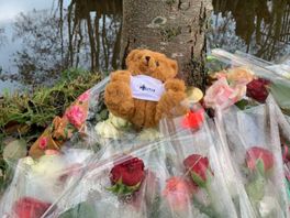 Bloemen en herdenking op plek waar wijkagente Kim verongelukte: 'Groot verdriet'