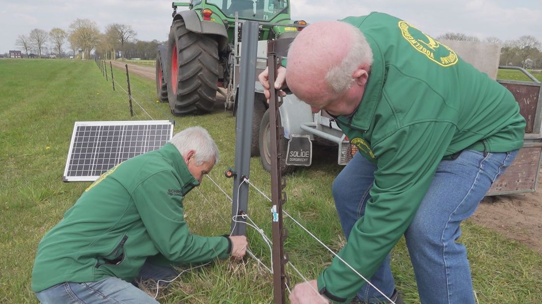 vogelwerkgroep plaatst wildrasters
