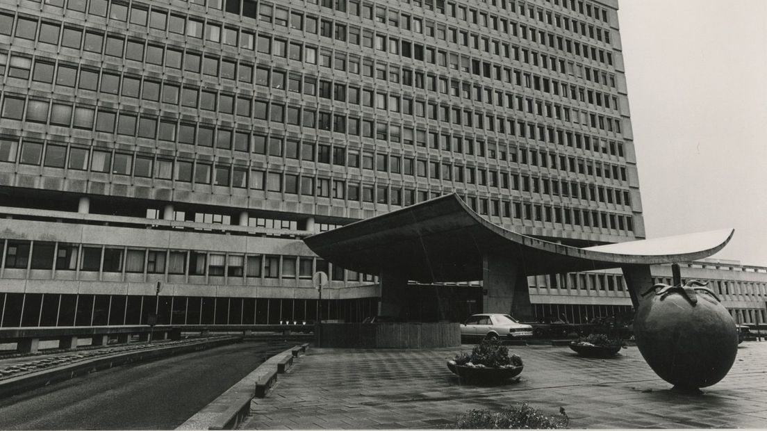 Ingang Leyenburgziekenhuis ca. 1978