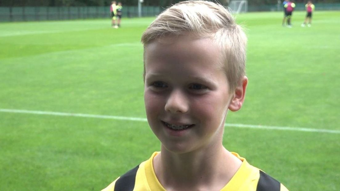 Deze jonge fan hoopt dat het goed gaat komen met Vitesse.