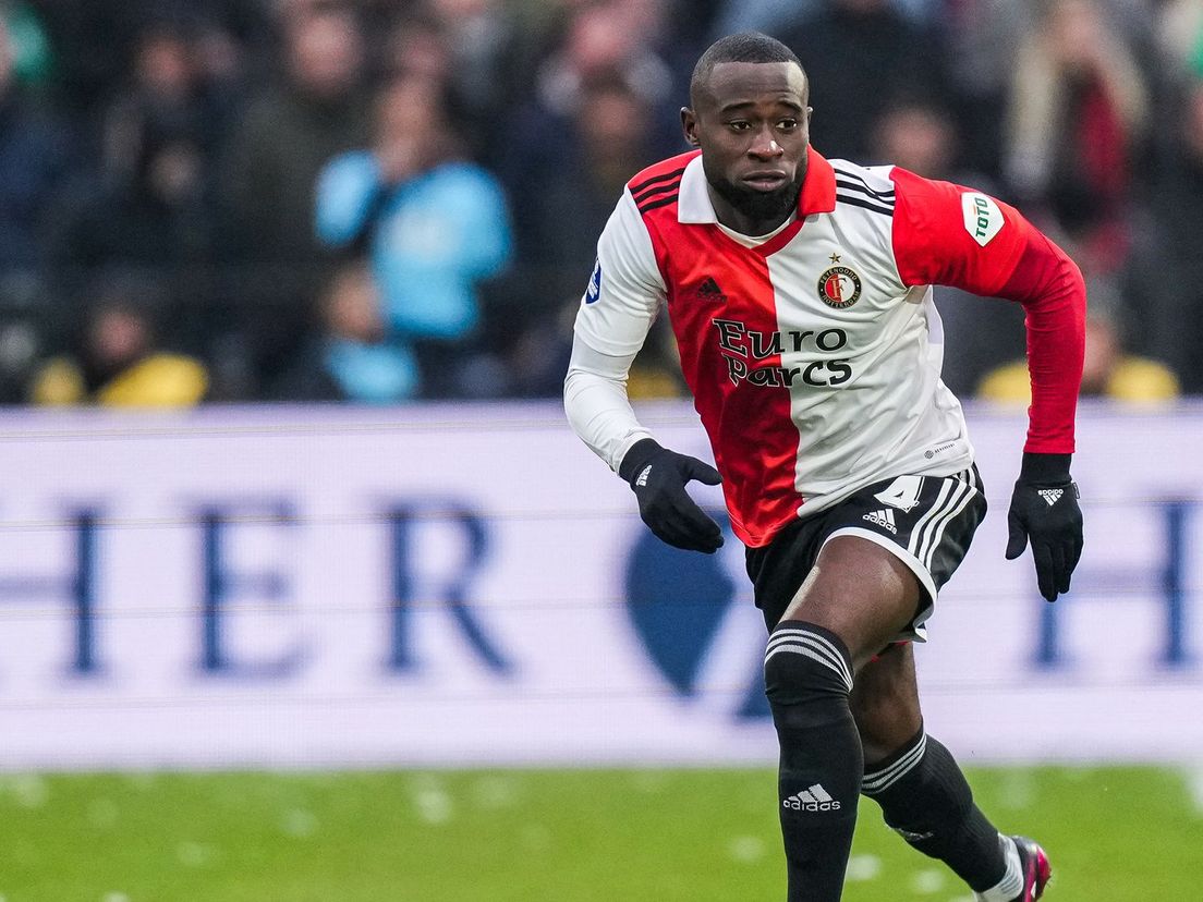Lutsharel Geertruida speelde zondagmiddag een belangrijke rol bij Feyenoord tegen Ajax