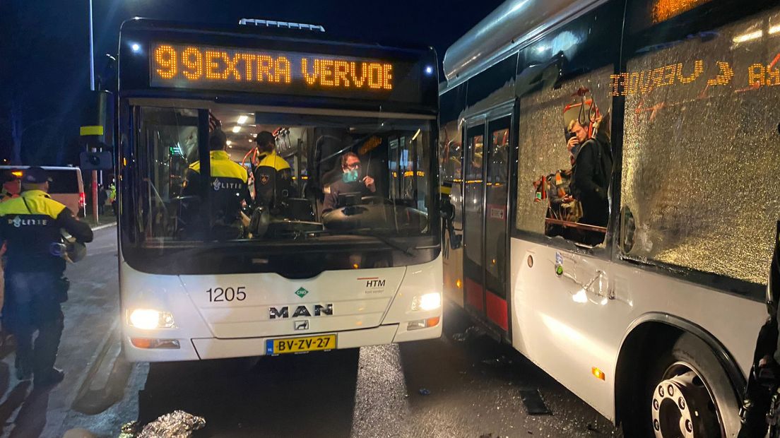 Ruiten zijn gesneuveld van bussen die de arrestanten vervoeren