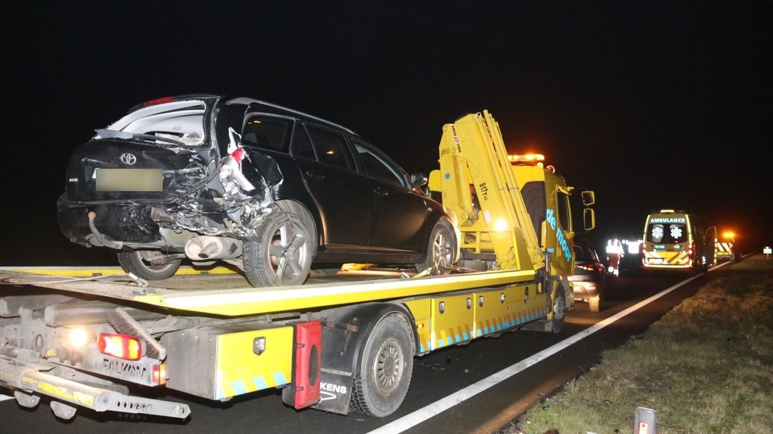 Gloednieuwe auto zwaar beschadigd bij aanrijding