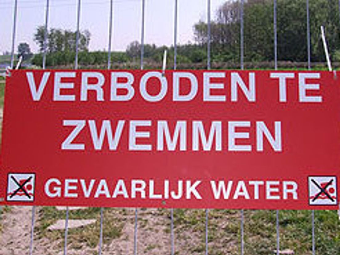 29-04-Verboden_te_zwemmen.cropresize.tmp.jpg