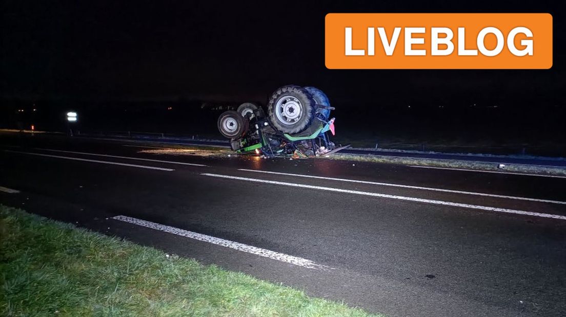 Bij een aanrijding op de N314 kwam een trekker ondersteboven op het wegdek terecht.
