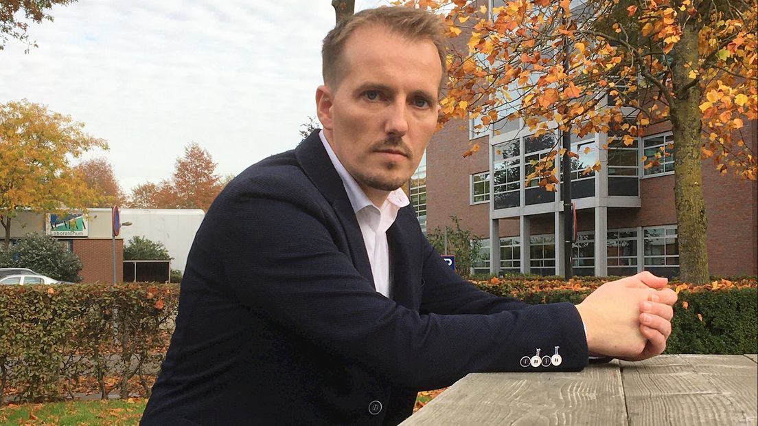 Gerechtsdeurwaarder Sebastiaan Stöteler draaide proef met de noodknop