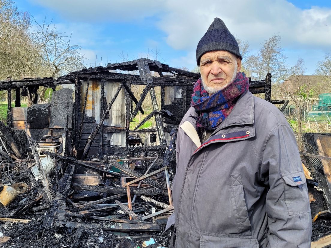 Driss ziet zijn volkstuintje volledig afbranden: 'Ik heb er niet van geslapen'