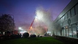 Brand in bedrijfspand, veel hulpdiensten aanwezig