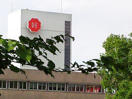 Bouwprojecten rond Douwe Egbertsfabriek vertraagd omdat geuruitstoot anders is dan gedacht