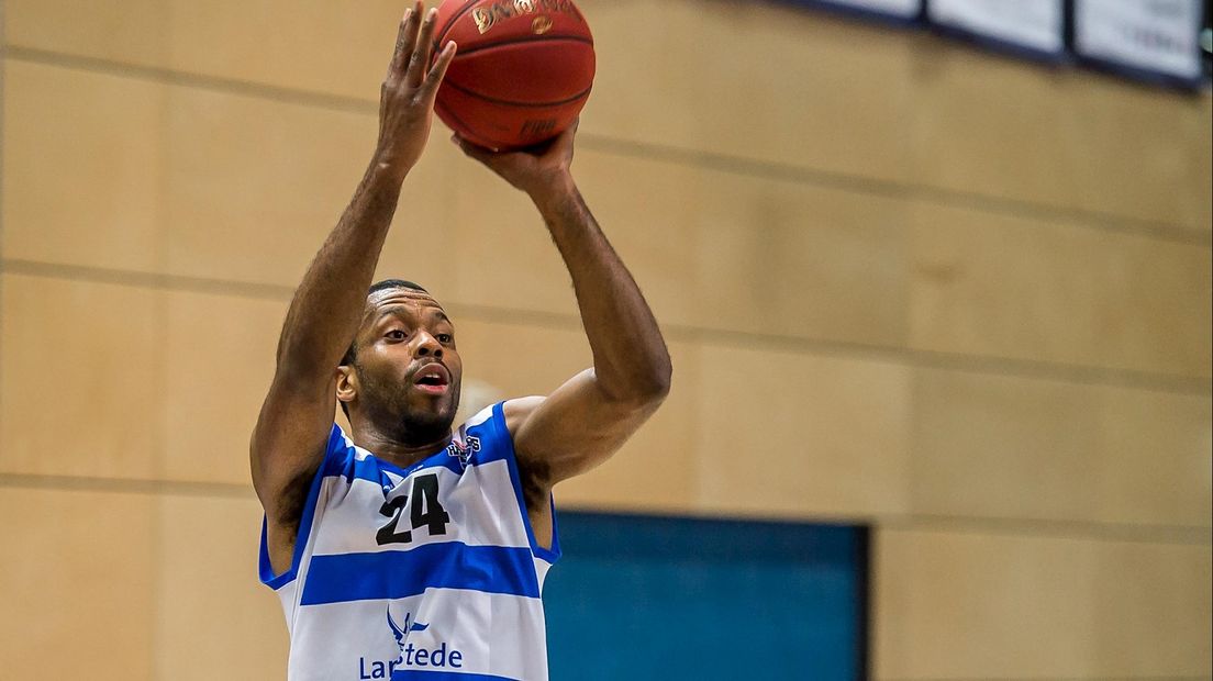 Landstede won bij Leiden