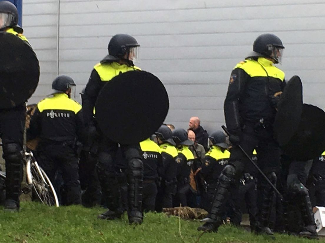 ME bij protestactie Feyenoord